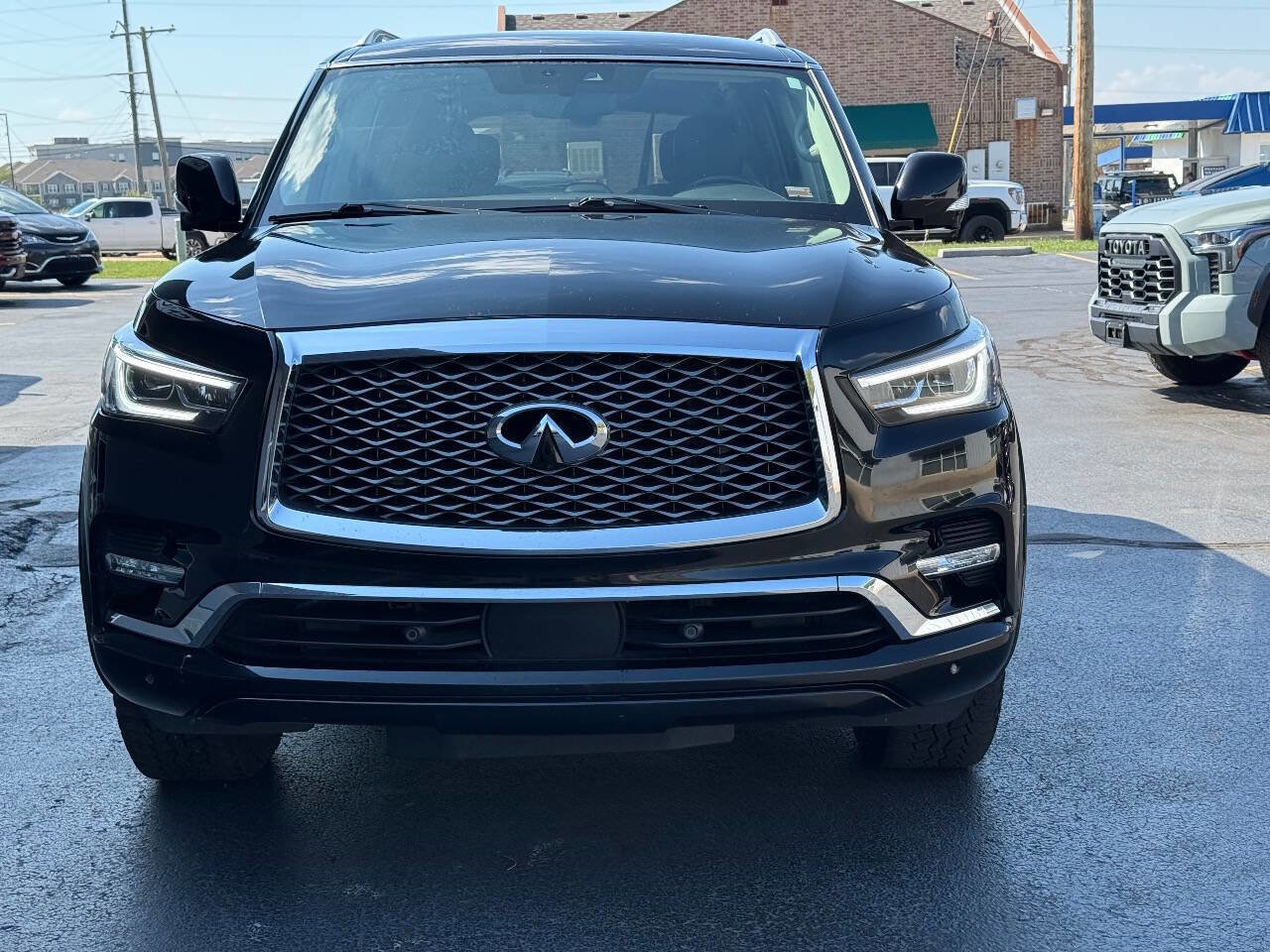 Used 2021 INFINITI QX80 Luxe image 3