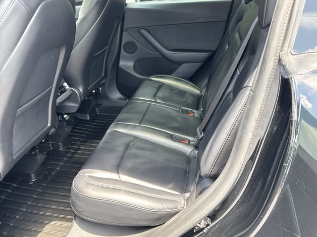 Used 2022 Tesla Model Y Performance AWD/4WD image 23
