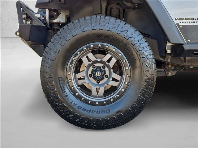 Used 2014 Jeep Wrangler Unlimited Rubicon w/ Connectivity Group AWD/4WD image 23