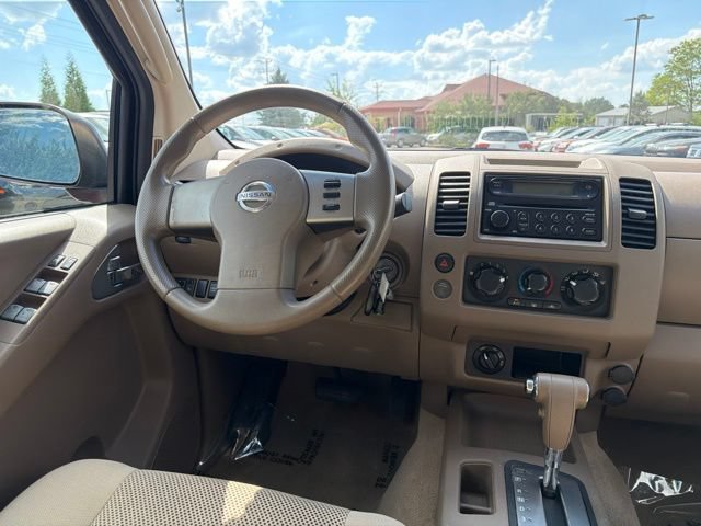 Used 2007 Nissan Frontier SE w/ Power Pkg AWD/4WD image 8