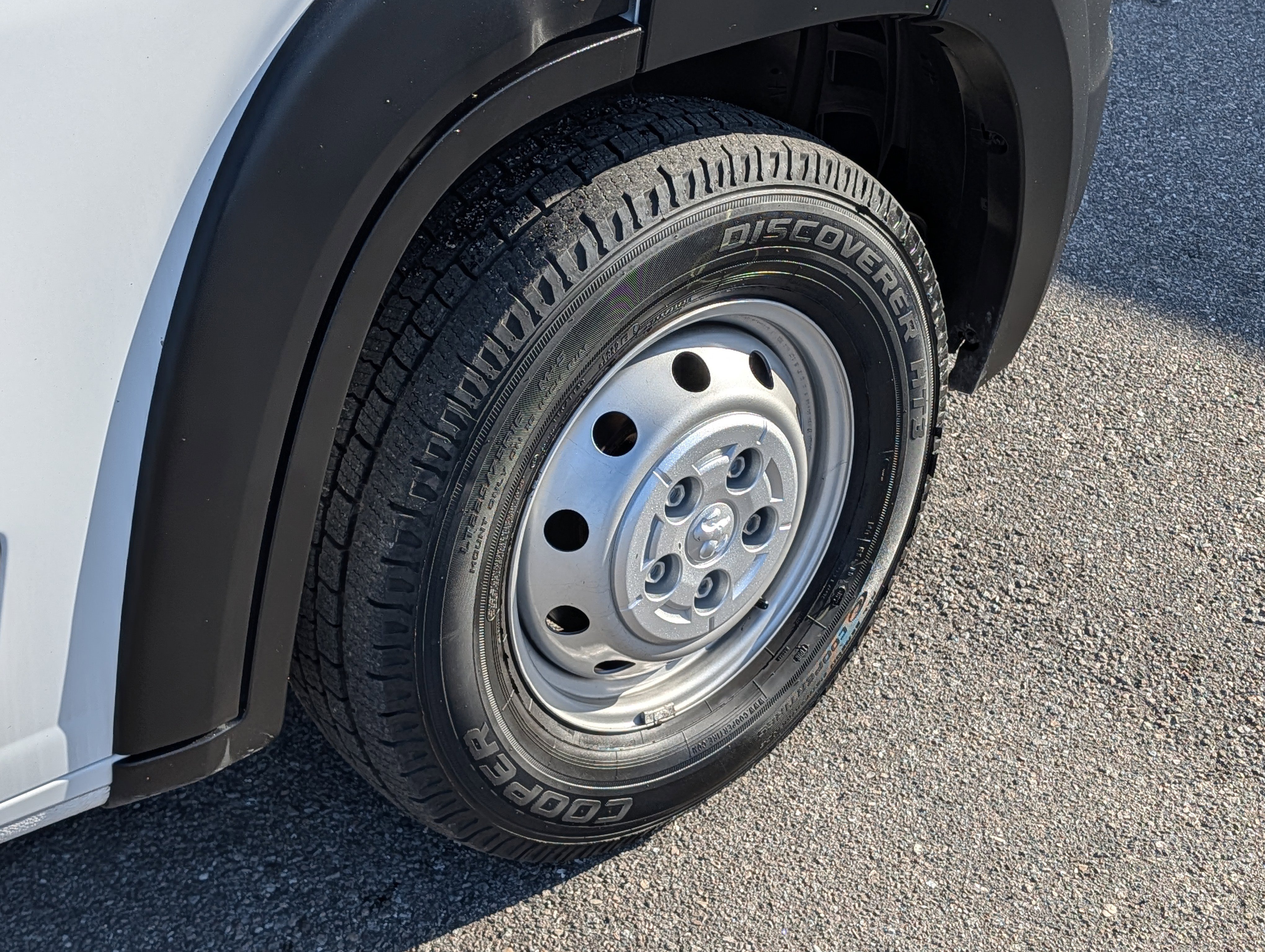 Used 2021 RAM ProMaster 2500 w/ Convenience Group FWD image 12