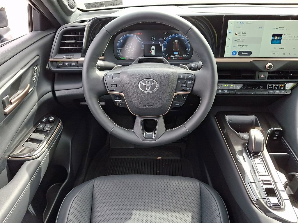 Used 2025 Toyota Crown Signia w/ Advanced Technology Package AWD/4WD image 2