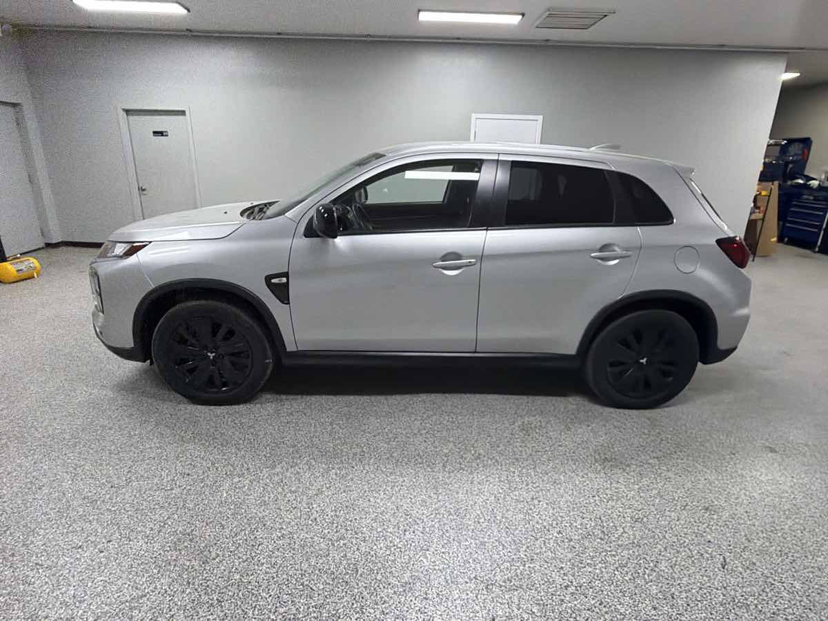 Used 2023 Mitsubishi Outlander Sport SE AWD/4WD image 6
