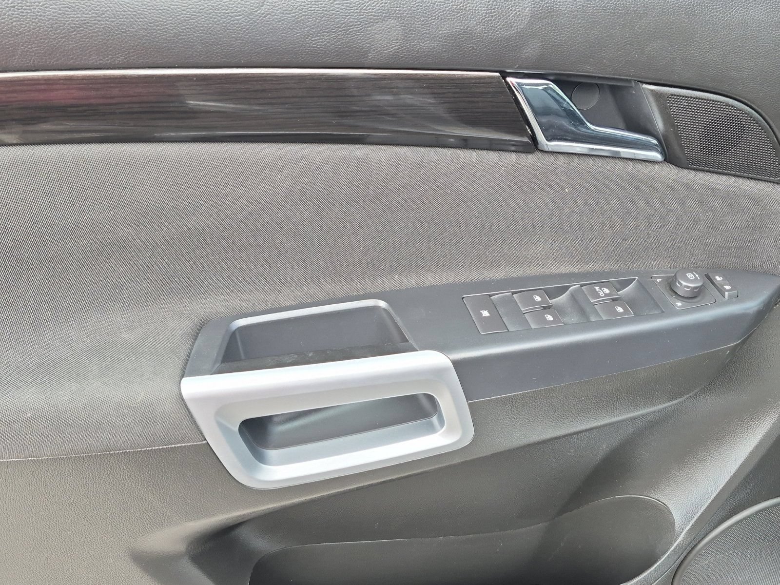 Used 2014 Chevrolet Captiva Sport LT FWD image 10