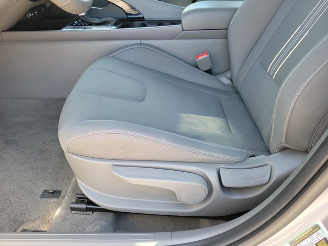 Used 2025 Hyundai Elantra SEL FWD image 7
