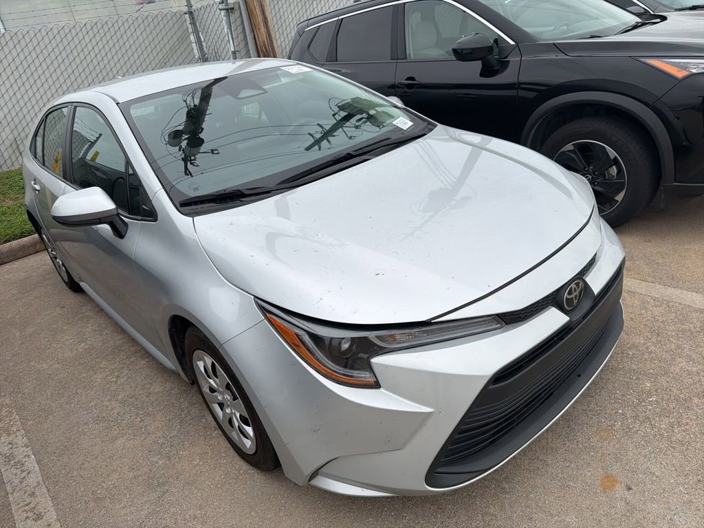 Used 2024 Toyota Corolla LE FWD image 6