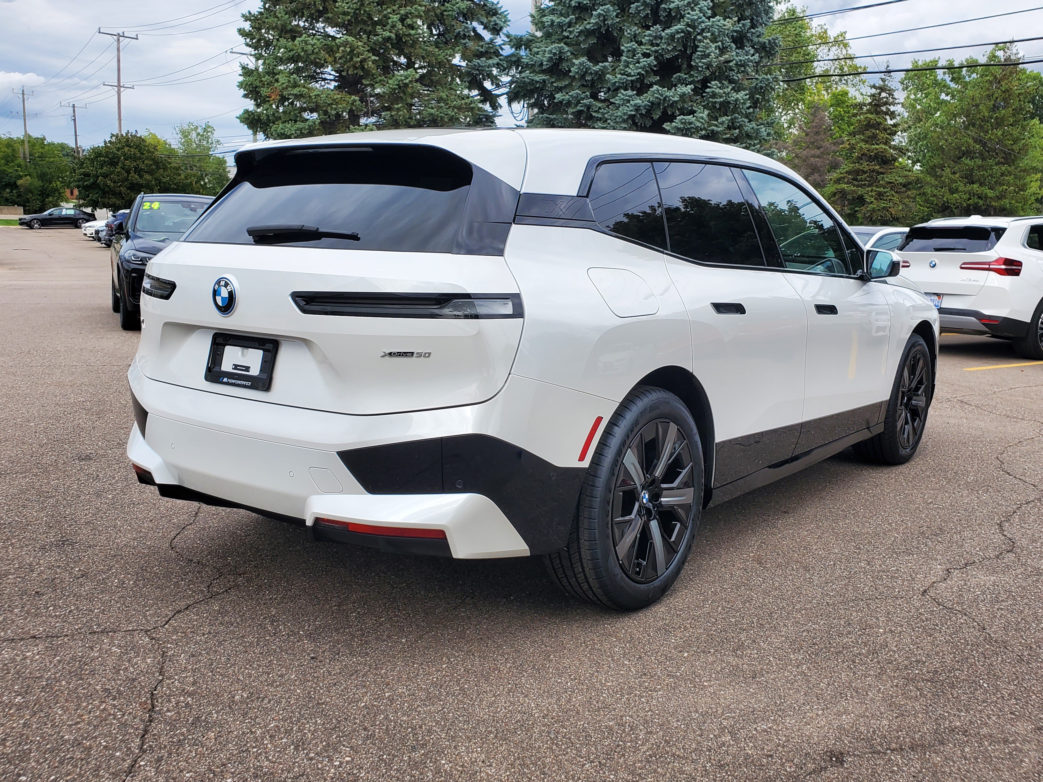 Certified 2024 BMW iX xDrive50 w/ Sport Package AWD/4WD image 5