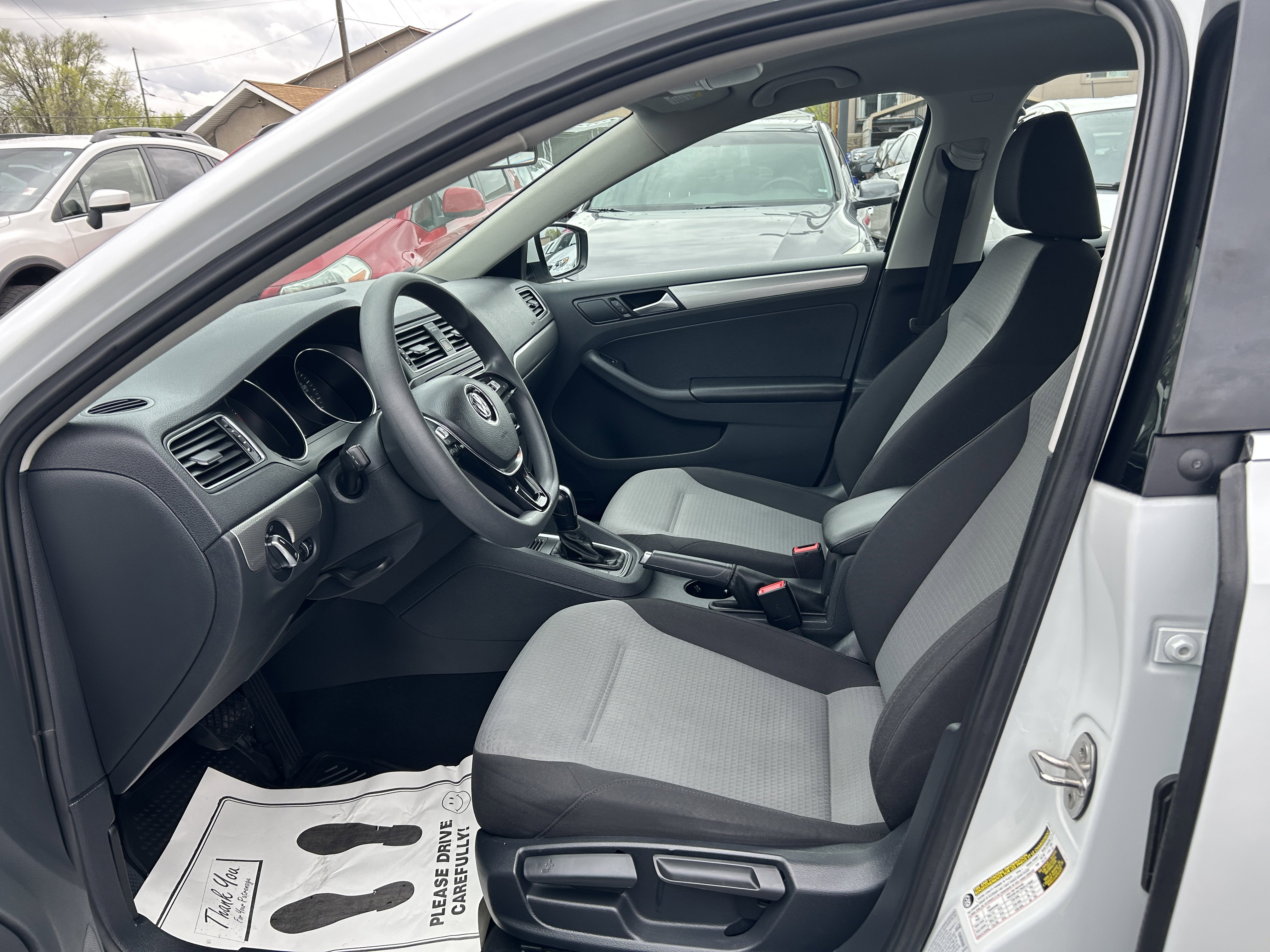 Used 2017 Volkswagen Jetta S image 11