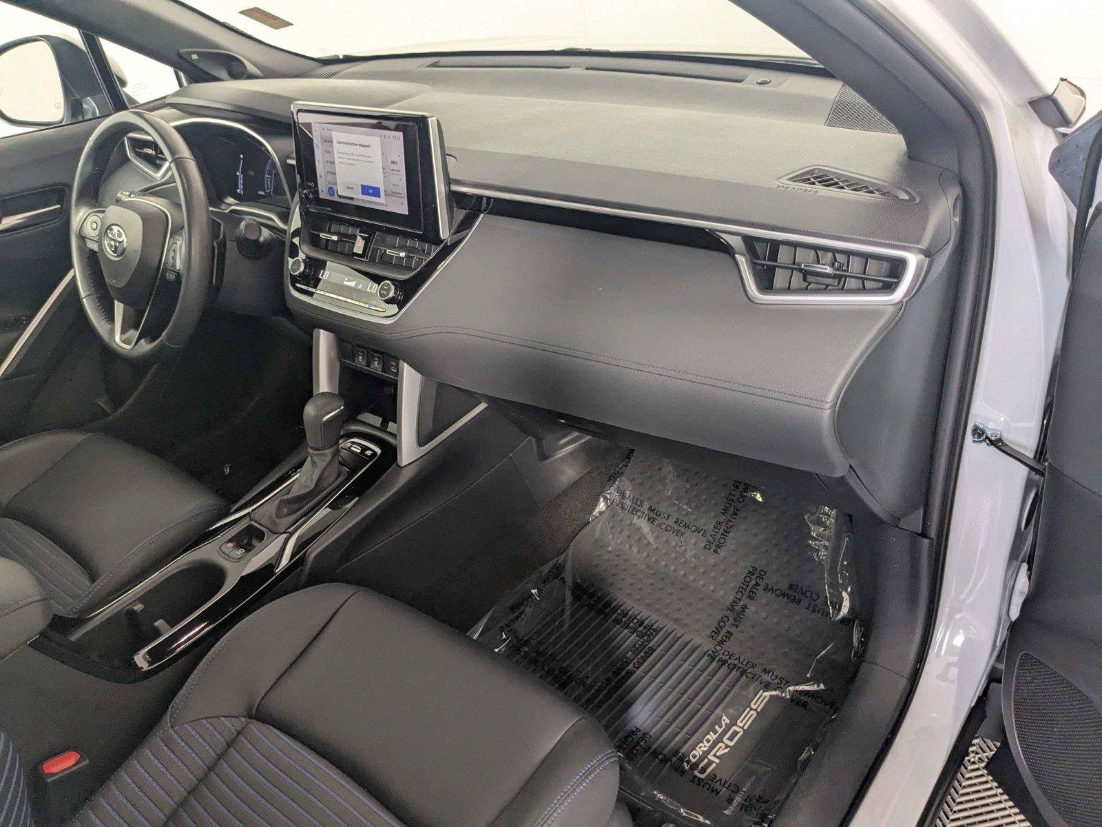 Used 2024 Toyota Corolla Cross AWD Hybrid w/ Convenience Package image 30
