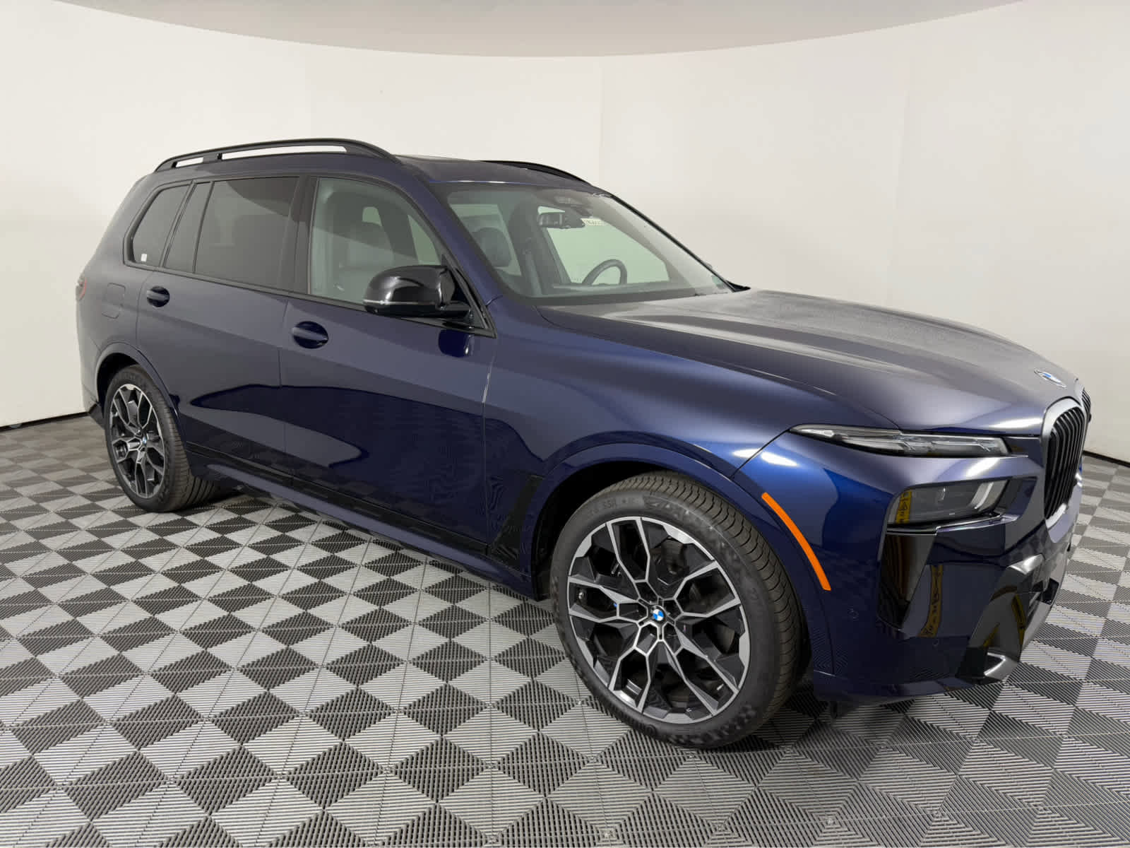 New 2026 BMW X7 M60i