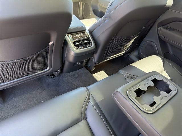 New 2026 Volvo XC60 B5 Ultra w/ Protection Package Premier AWD/4WD image 9