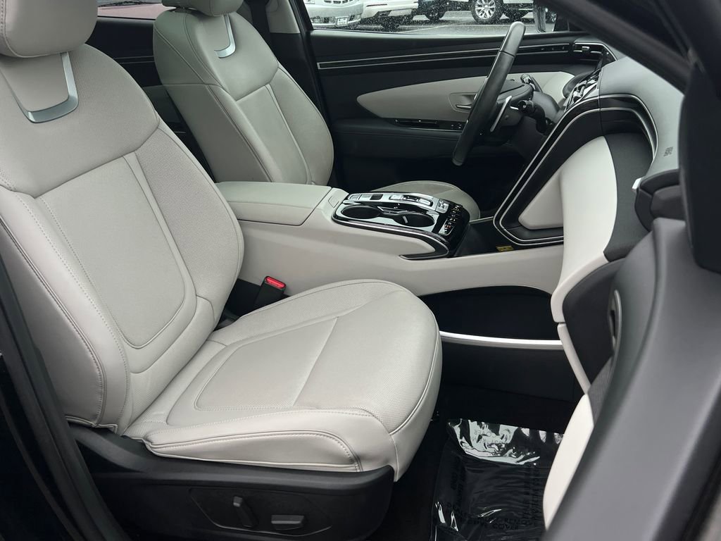 Used 2023 Hyundai Tucson Limited image 11