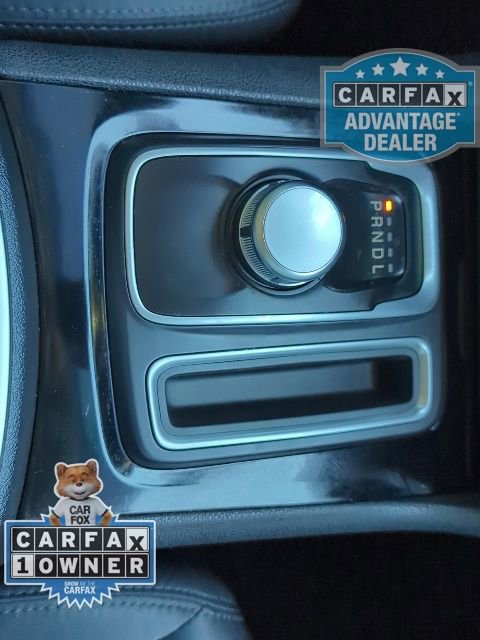 Used 2023 Chrysler 300 Touring w/ Sport Appearance Package image 9