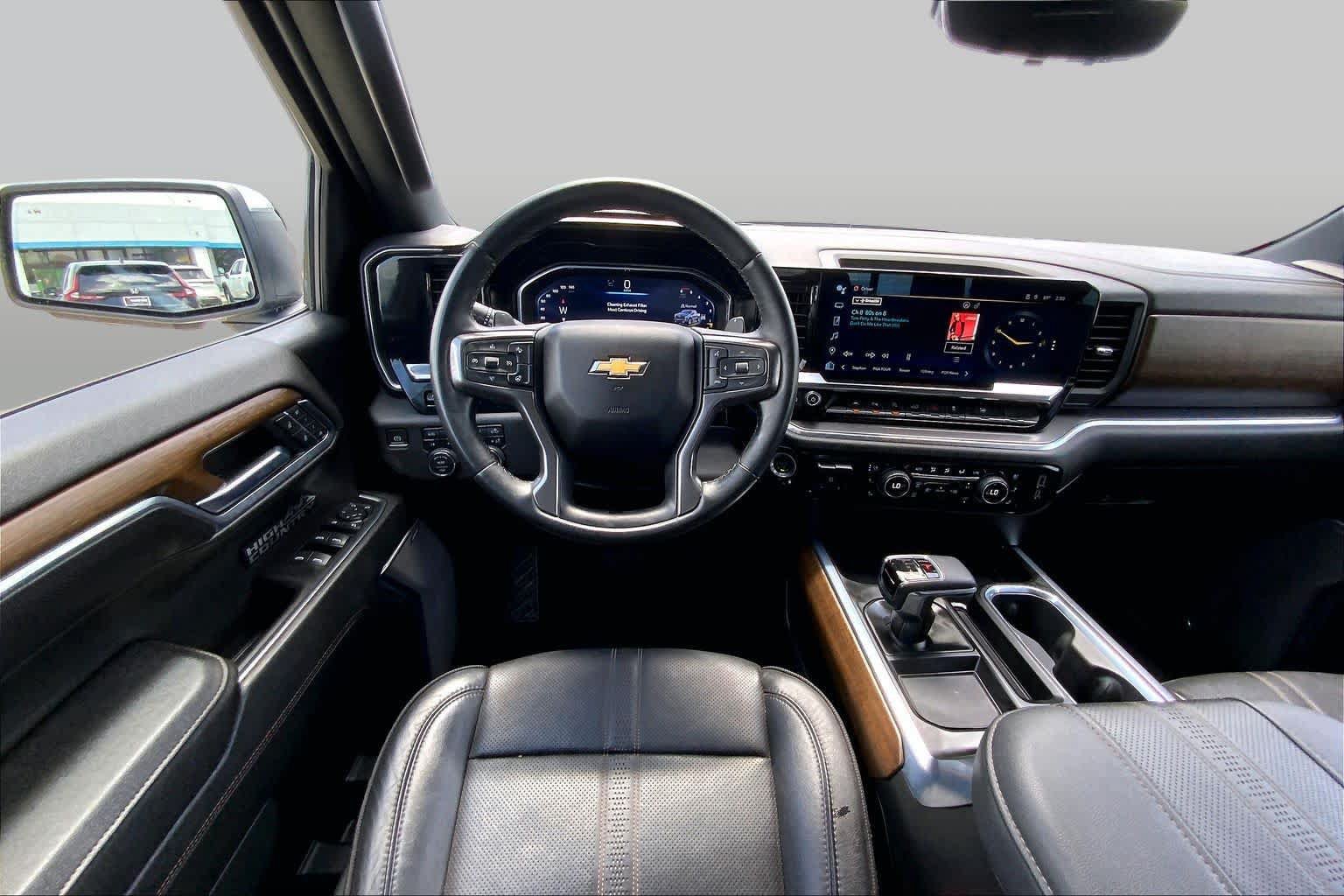 Certified 2023 Chevrolet Silverado 1500 High Country w/ High Country Premium Package AWD/4WD image 6