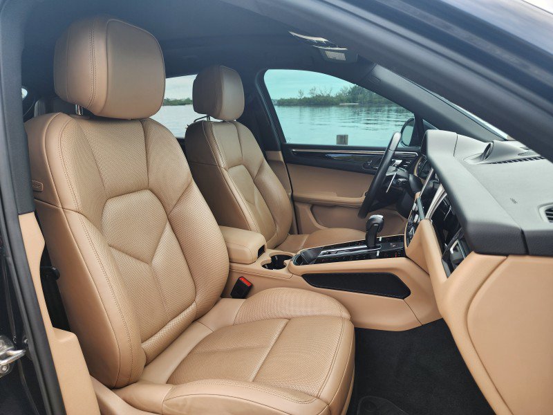 Used 2023 Porsche Macan image 7
