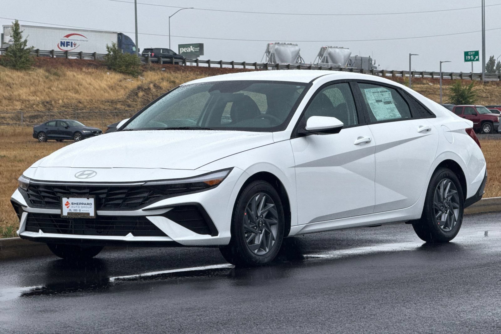 New 2026 Hyundai Elantra Hybrid FWD image 7