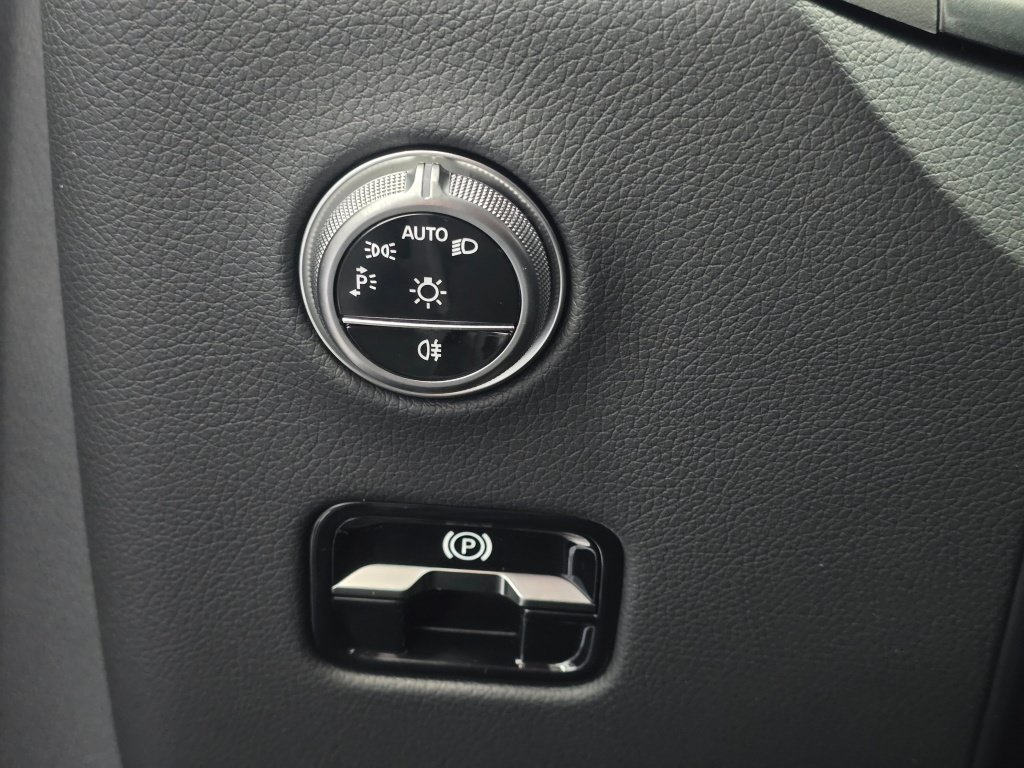 New 2026 Mercedes-Benz GLC 300 4MATIC image 22