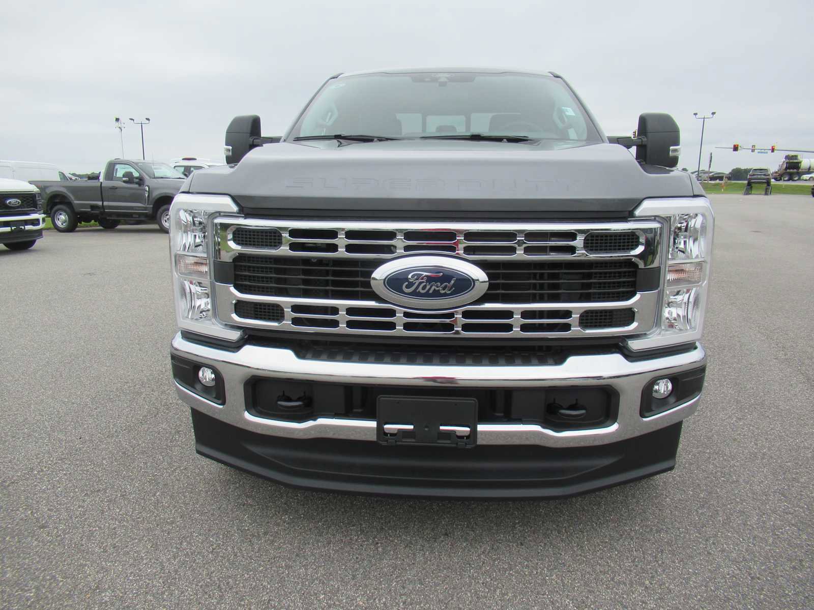 New 2026 Ford F350 XLT image 2