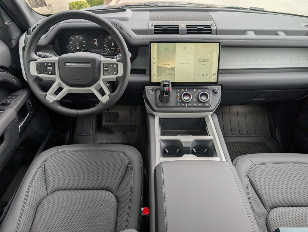 New 2026 Land Rover Defender 110 S image 9