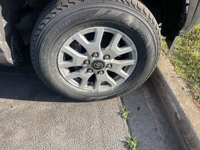 Used 2024 Toyota Tacoma SR5 RWD image 14