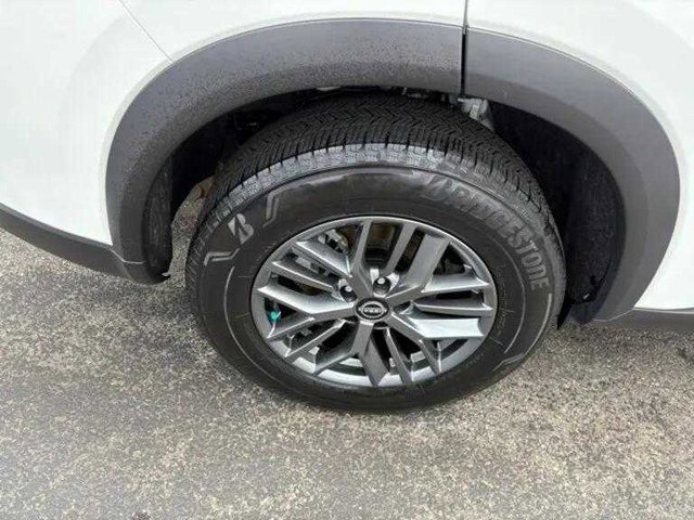 Used 2024 Nissan Rogue S image 12