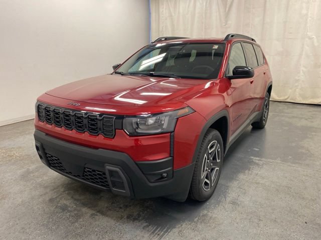 Used 2026 Jeep Cherokee Laredo AWD/4WD image 3