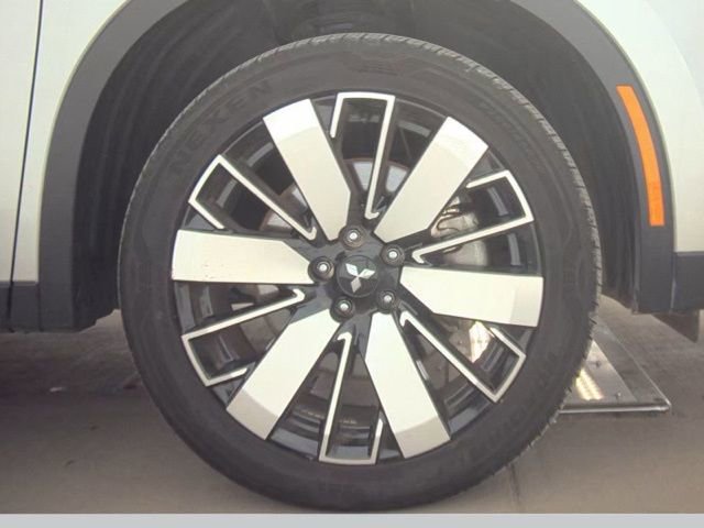 Used 2025 Mitsubishi Outlander AWD image 20