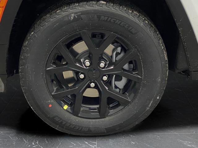 New 2026 Jeep Grand Cherokee Laredo image 38