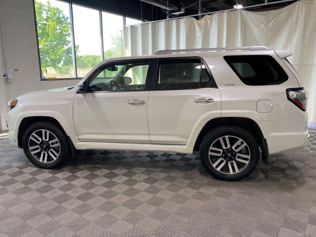 Used 2021 Toyota 4Runner Limited AWD/4WD image 7