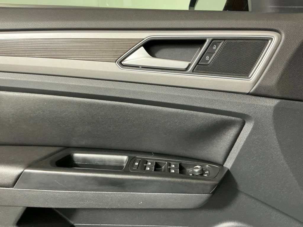 Used 2019 Volkswagen Atlas SEL FWD image 18