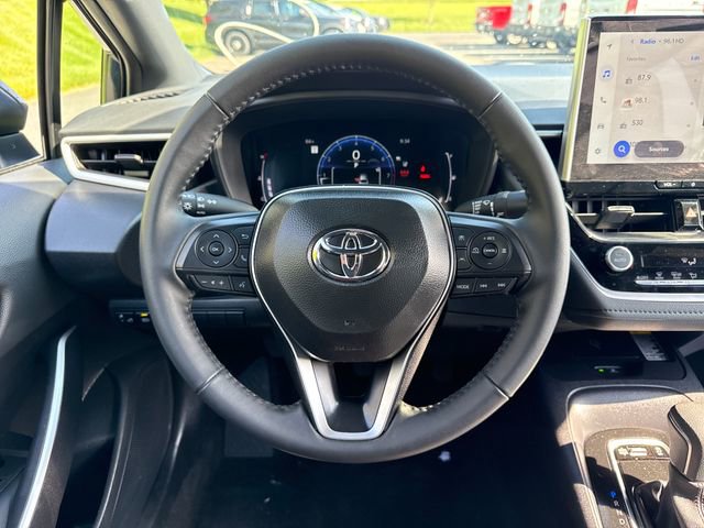 Used 2025 Toyota Corolla SE w/ SE Premium Package FWD image 20