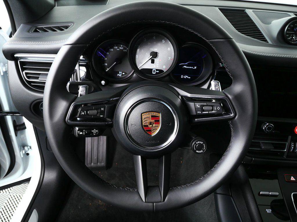 New 2026 Porsche Macan S AWD/4WD image 9