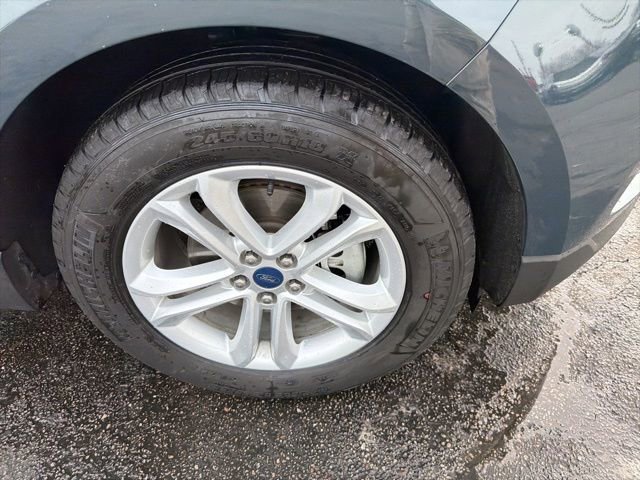 Certified 2019 Ford Edge SEL w/ Equipment Group 201A image 3