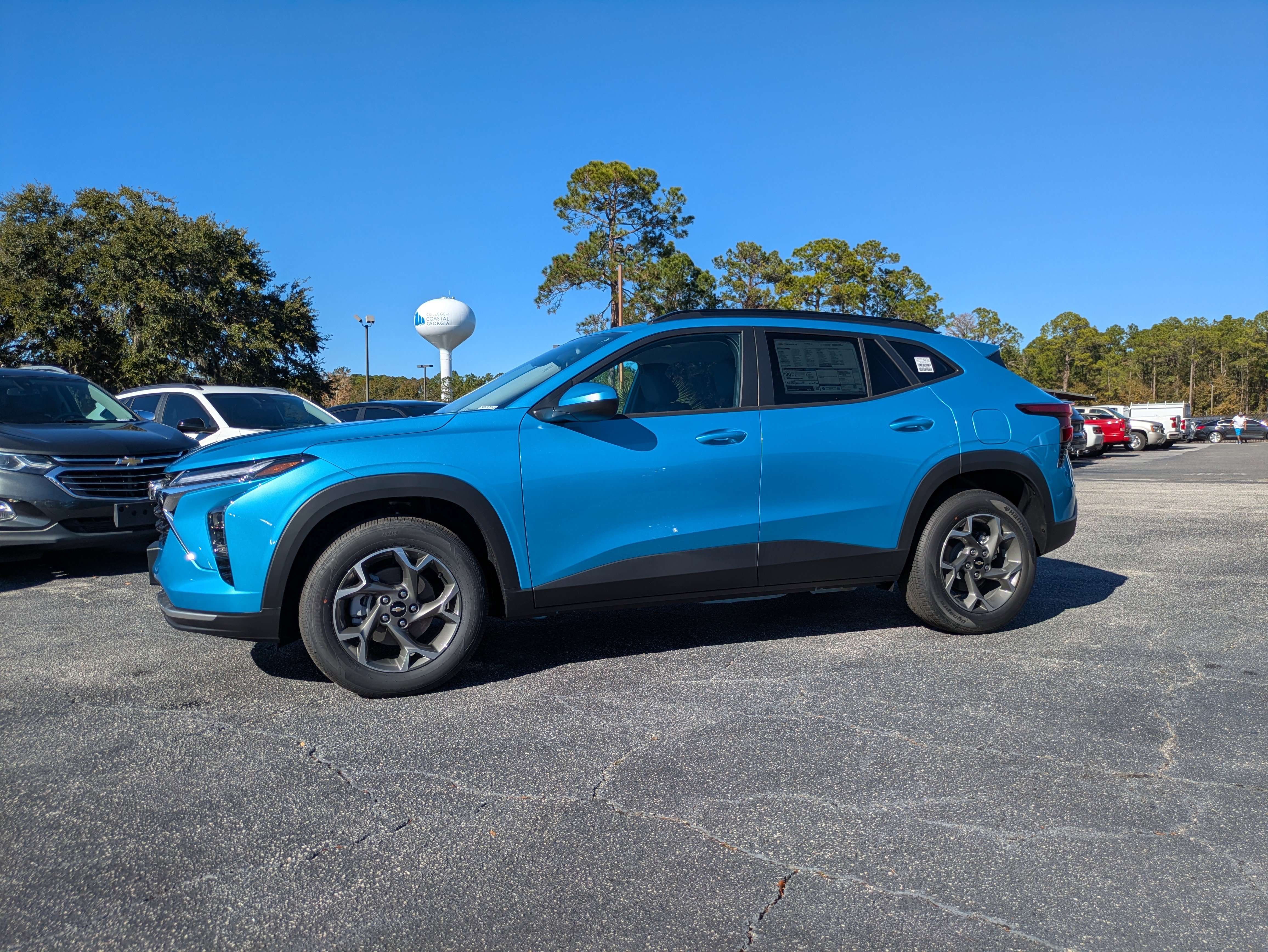 New 2026 Chevrolet Trax LT w/ Sunroof Package video 2