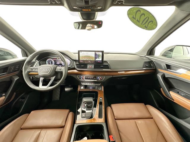 Used 2022 Audi Q5 e Premium Plus w/ Premium Plus Package AWD/4WD image 3