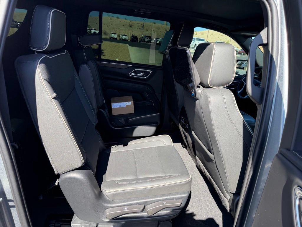 Certified 2023 Chevrolet Suburban Premier AWD/4WD image 17
