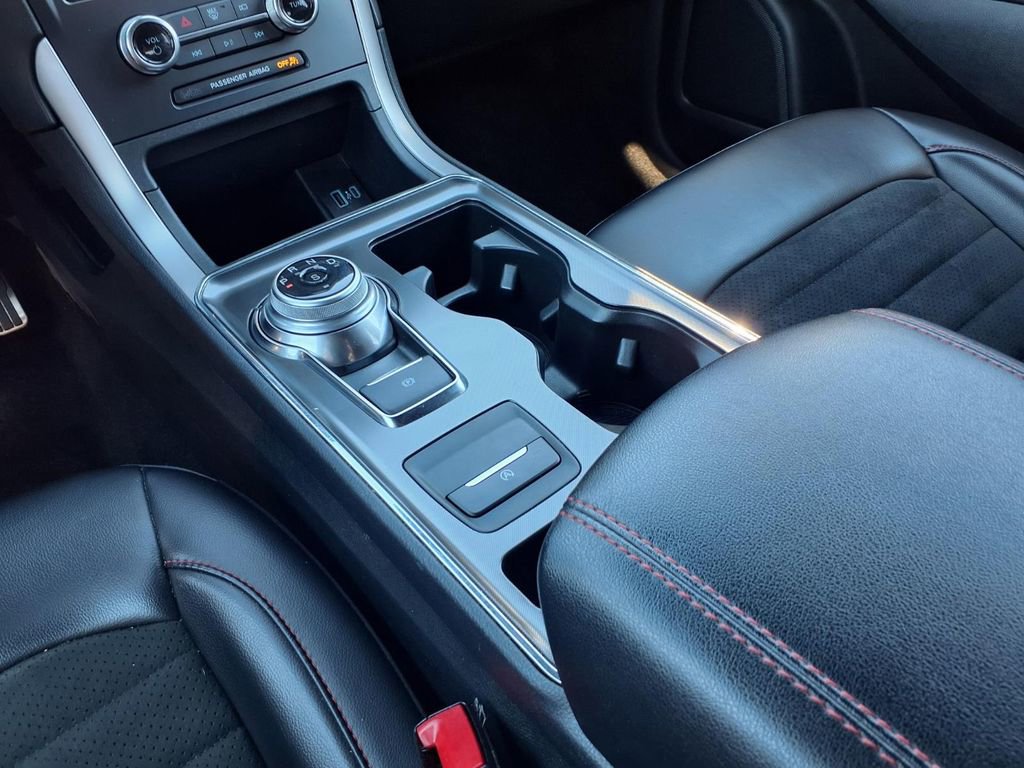 Used 2024 Ford Edge ST-Line image 16