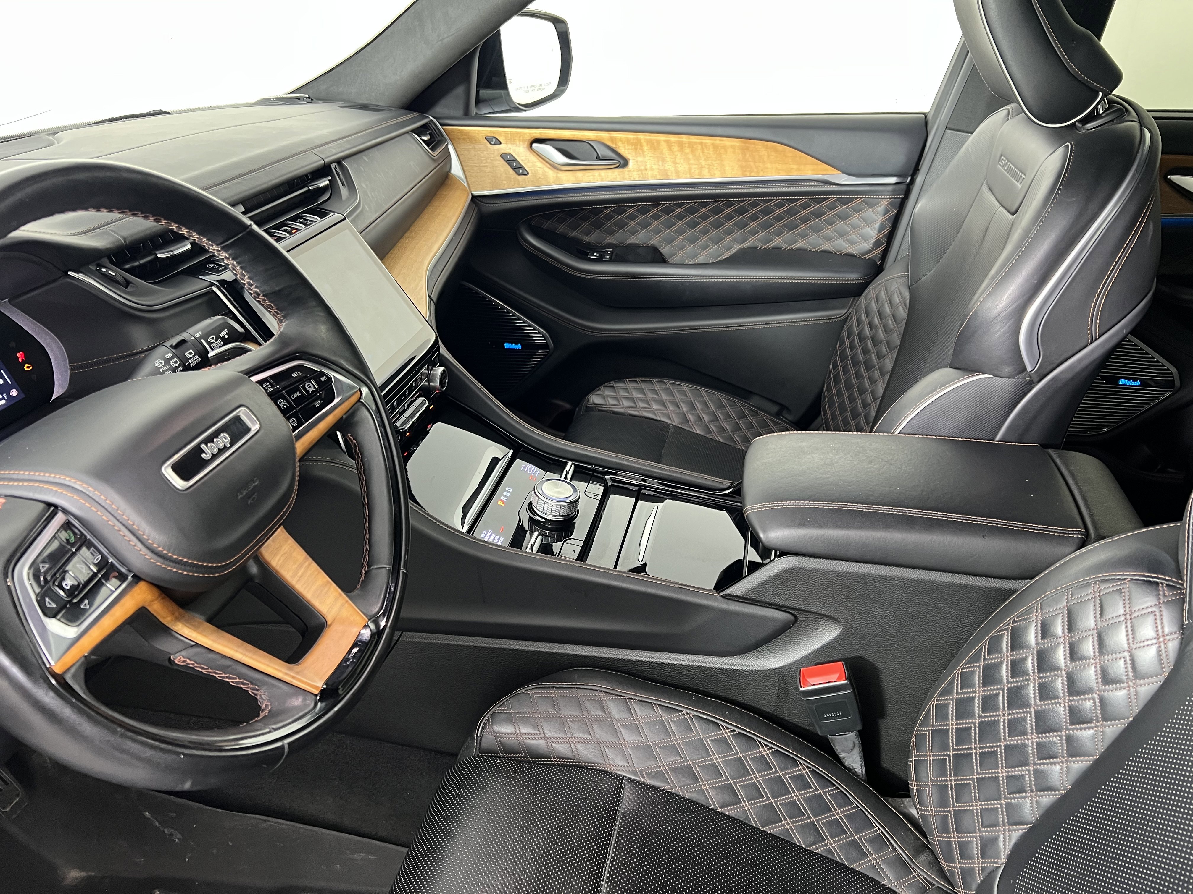 Used 2021 Jeep Grand Cherokee L Summit image 17