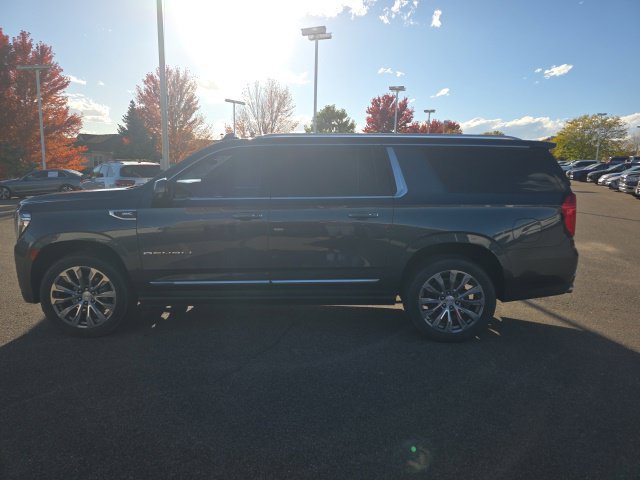 Used 2021 GMC Yukon XL Denali w/ Denali Ultimate Package AWD/4WD image 2