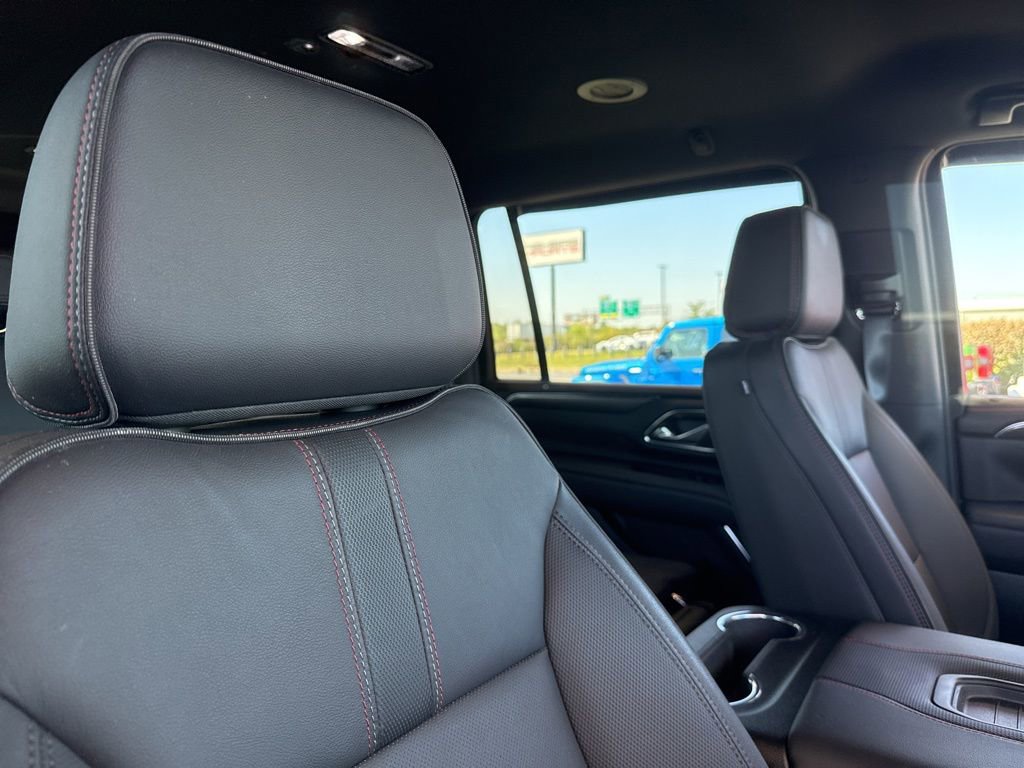 Used 2024 Chevrolet Suburban RST image 34