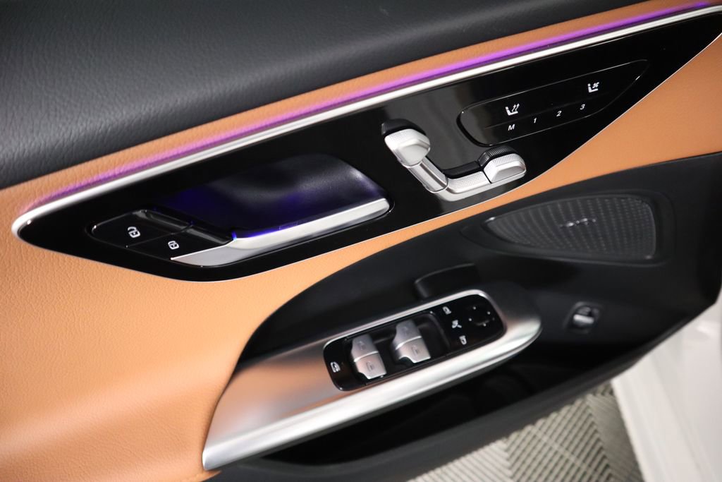 Certified 2025 Mercedes-Benz C 300 Sedan image 24