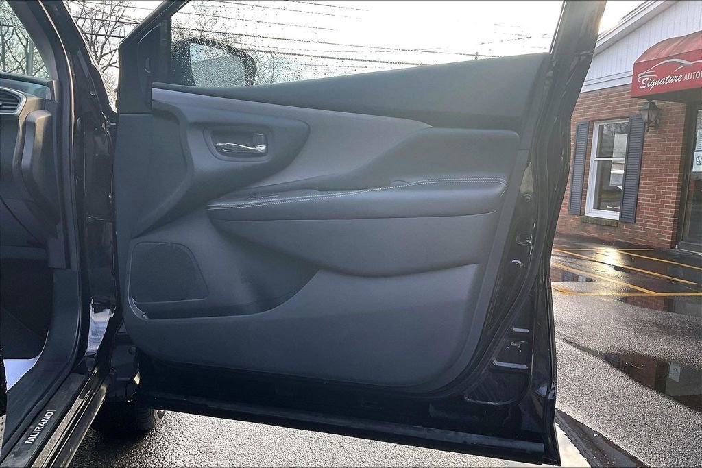 Used 2024 Nissan Murano SV w/ SV Midnight Edition Package image 23