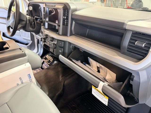 New 2026 Ford F550 4x4 Regular Cab Super Duty image 19