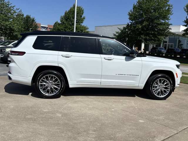 Used 2025 Jeep Grand Cherokee L Summit image 2