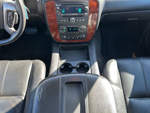 Used 2012 Chevrolet Suburban LT image 17