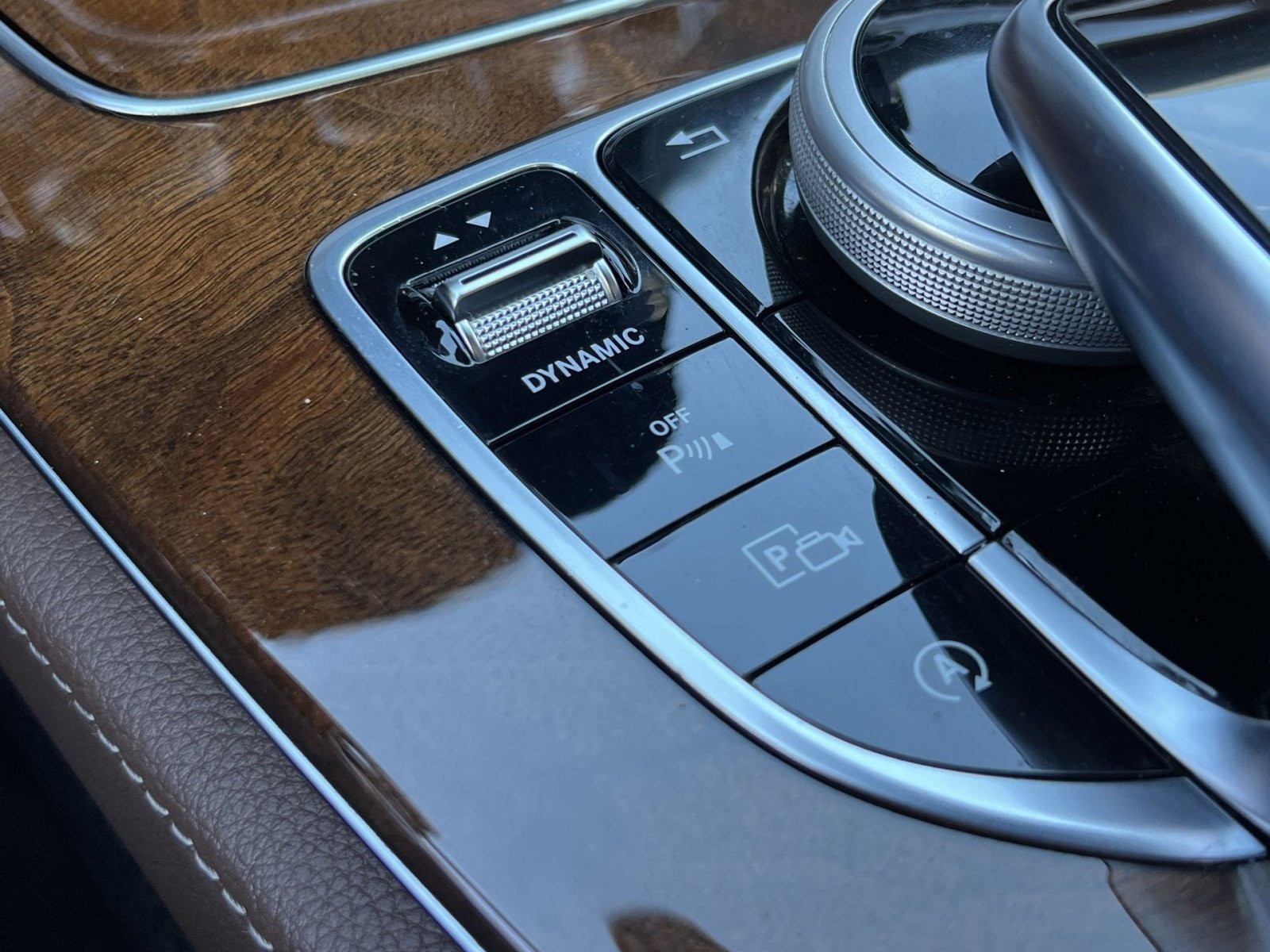 Used 2019 Mercedes-Benz E 300 4MATIC image 39