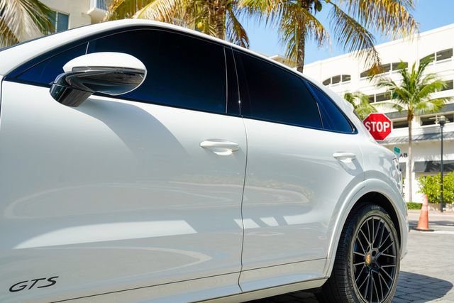 Used 2022 Porsche Cayenne GTS AWD/4WD image 11