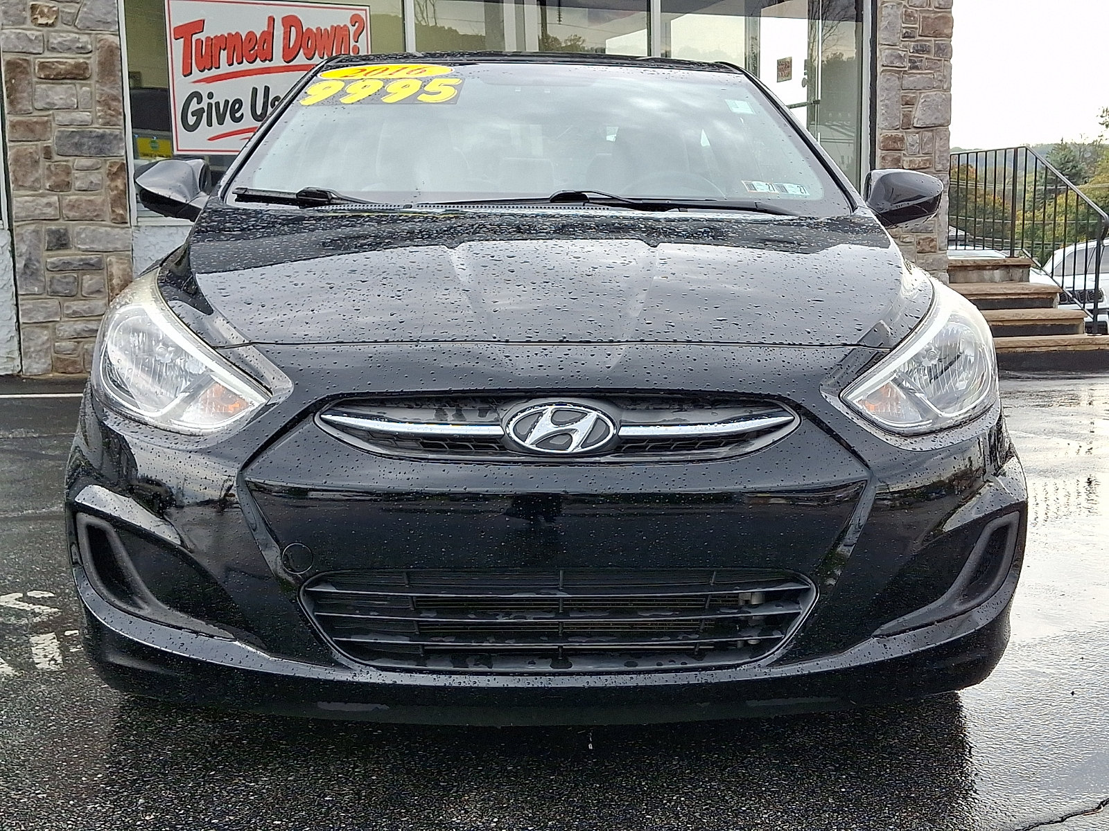 Used 2016 Hyundai Accent SE w/ Option Group 02 FWD image 2