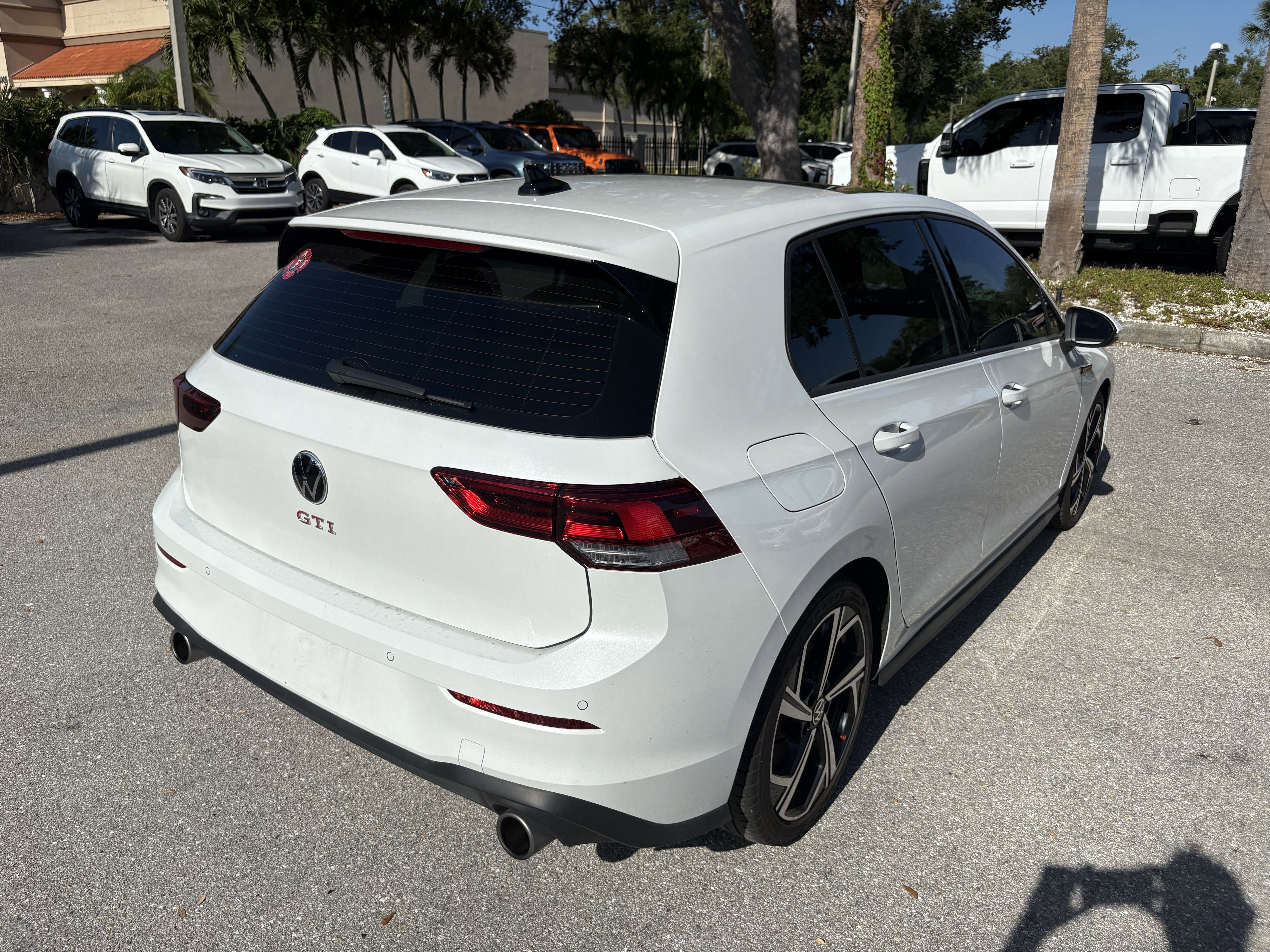 Used 2024 Volkswagen GTI SE FWD image 7