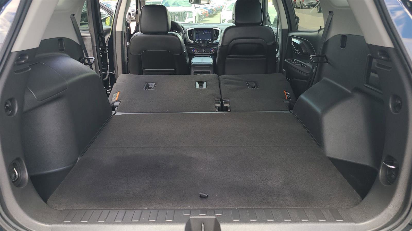 Used 2023 GMC Terrain SLT w/ Elevation Edition AWD/4WD image 27